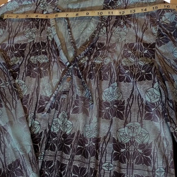 Inspired Lightweight Long Sleeve Shirt.        006 - Picture 4 of 5